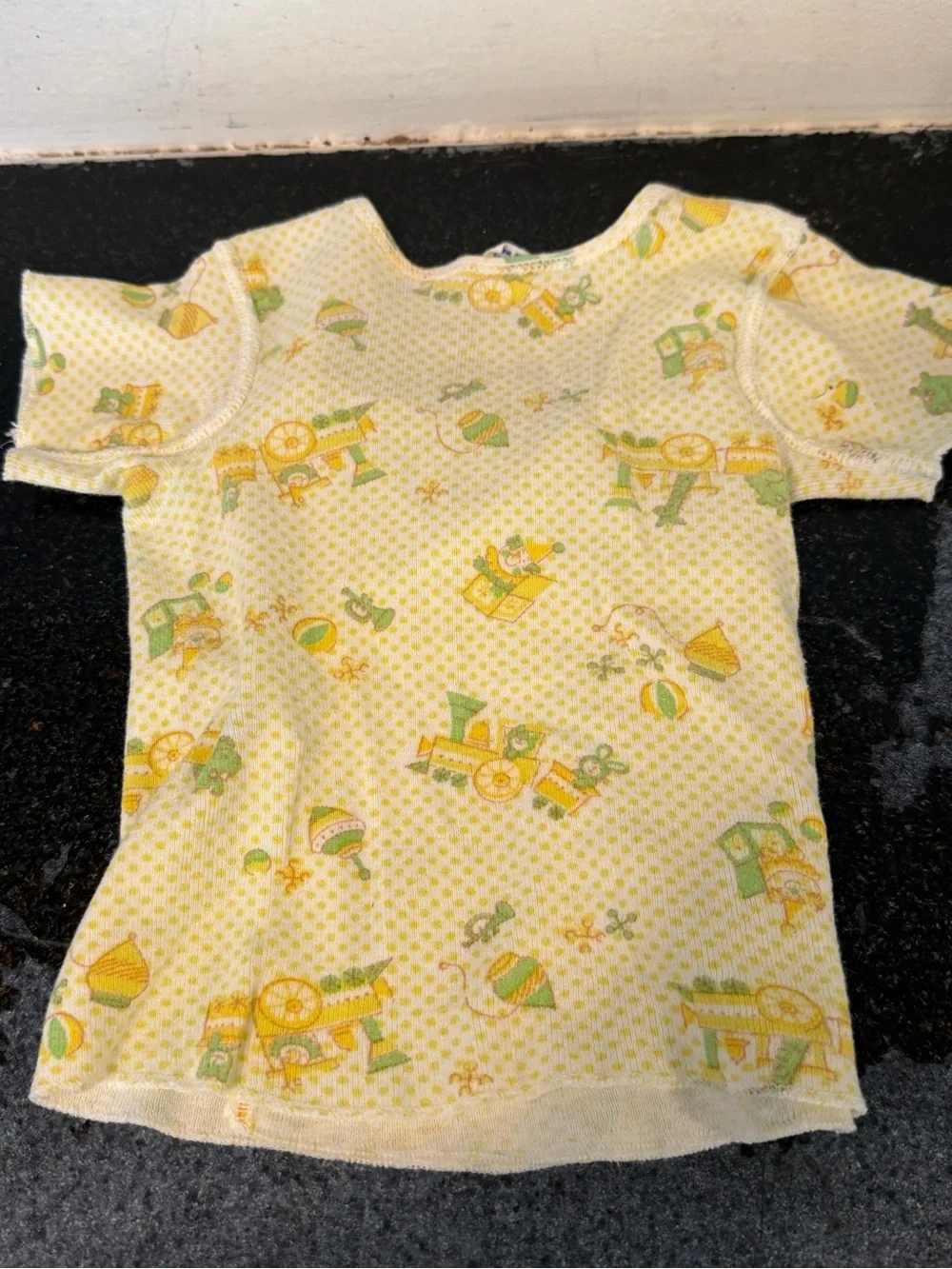 Infant Unisex CARTERS VINTAGE 1979 Cotton side snap Yellow/Aqua Undershirts 1YR